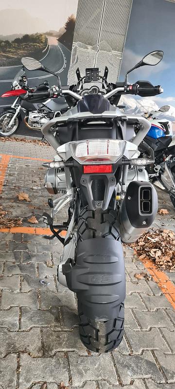 UIQE3125.JPG